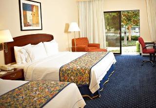 Courtyard Dallas Quorum Drive 3* Addison