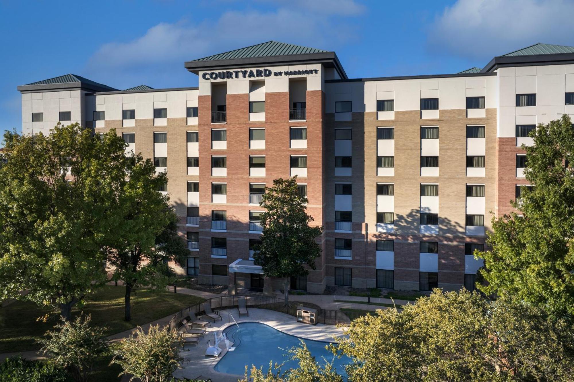 Courtyard Dallas Quorum Drive Hotel Addison