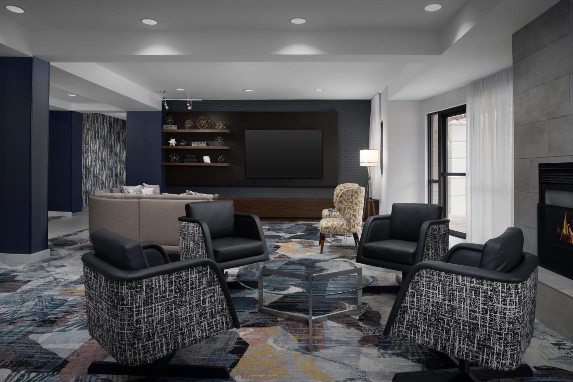 Courtyard Dallas Quorum Drive 3*