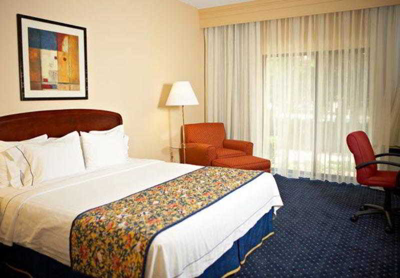 Hotel Courtyard Dallas Quorum Drive Addison