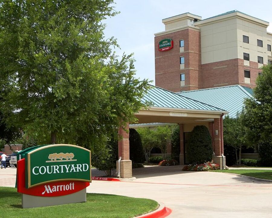 Courtyard Dallas Quorum Drive Hotel