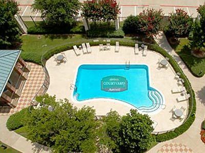 Courtyard Dallas Quorum Drive