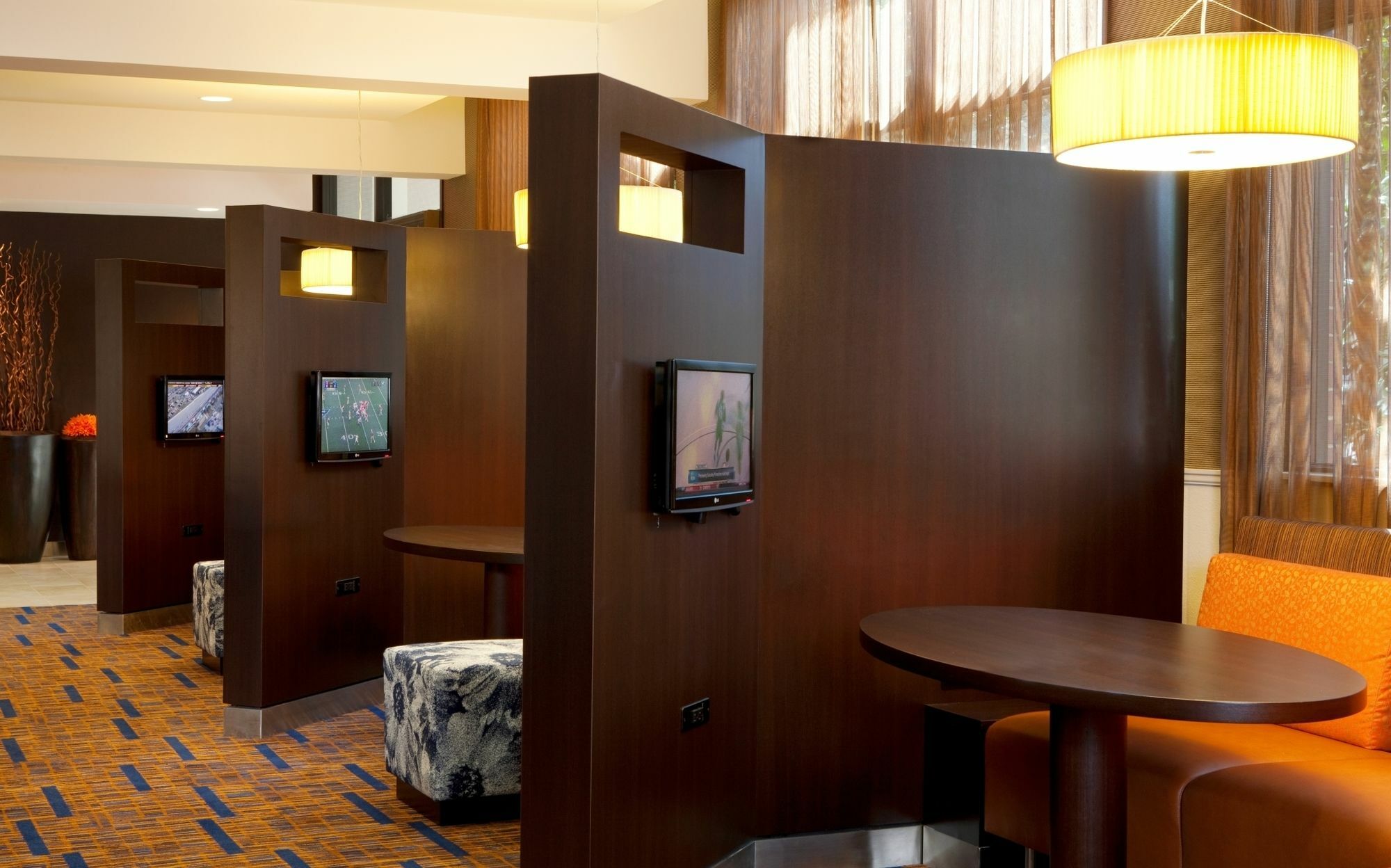 Courtyard Dallas Quorum Drive 3*