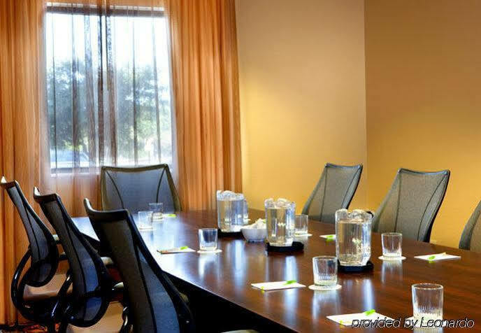 Courtyard Dallas Quorum Drive 3* Addison